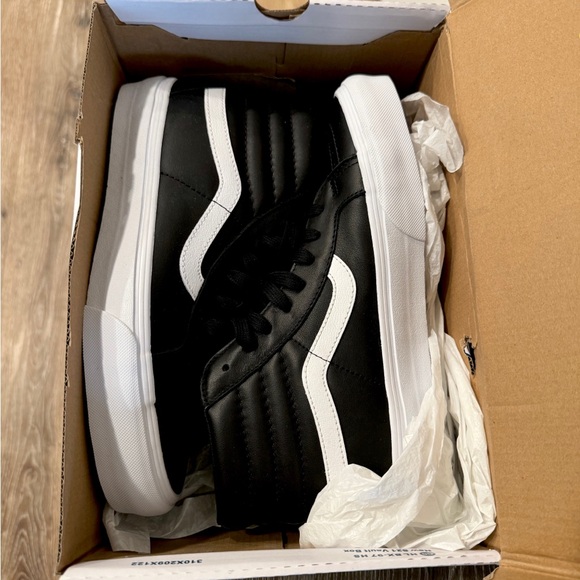 RARE NWT VANS SK8-HI REISSUE IN “DREAM LEATHER” - Picture 2 of 6